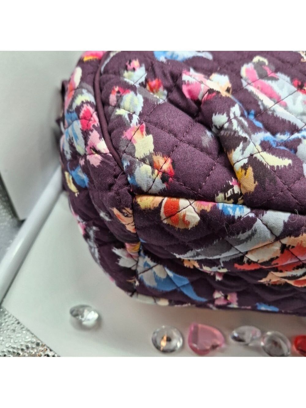 Vera Bradley Med Sized Floral Quilted Bag - Purple Like New - Picture 9 of 12